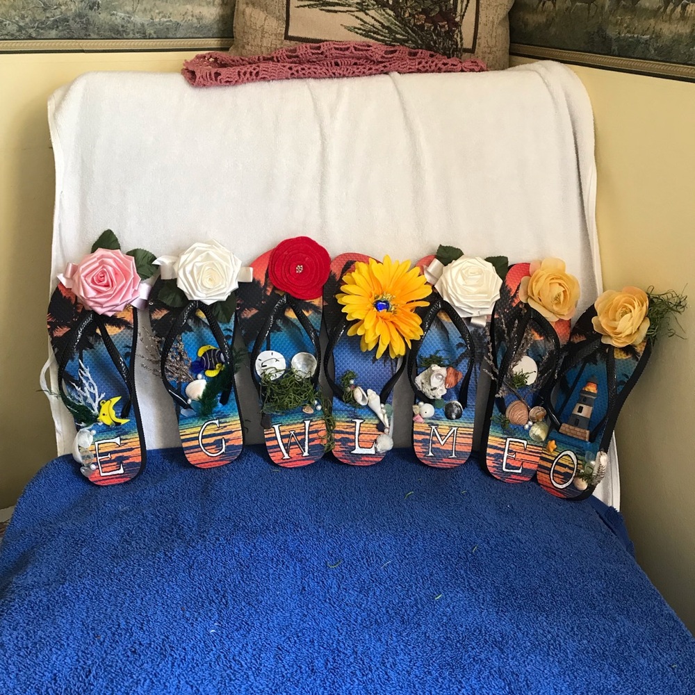 INITIAL FLIP FLOP DOOR/ WALL DECOR FOR SUMMER